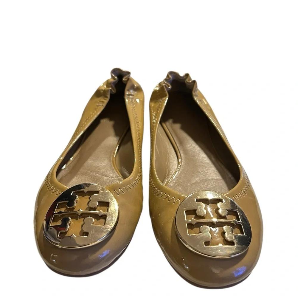 Tory Burch Reva Ballet Flats Beige Comfy Patent Leather Size 6 NWOT